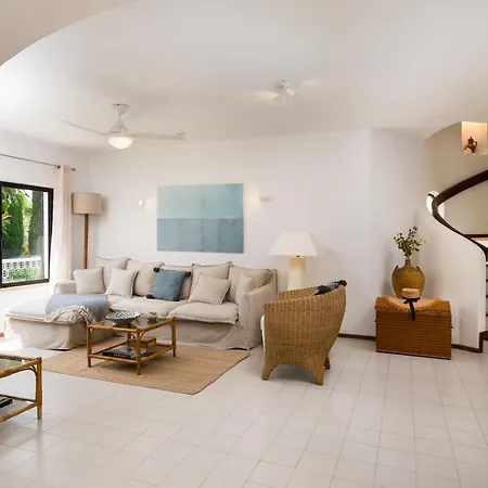Clifftop Azul - 3br, Beachside, Pool, Ac * Porches (Algarve)