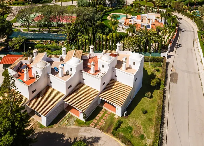 3-bed Clifftop House - Pool, Private Garden, Rooftop & Paddle Boards