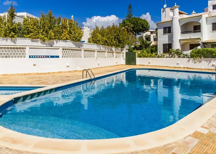 Villa 3-bed Clifftop House - Pool, Private Garden, Rooftop & Paddle Boards *