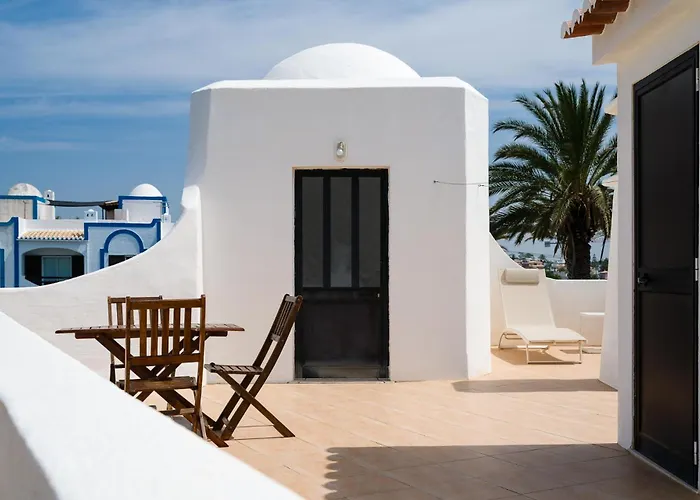 3-bed Clifftop House - Pool, Private Garden, Rooftop & Paddle Boards Villa Porches (Algarve)