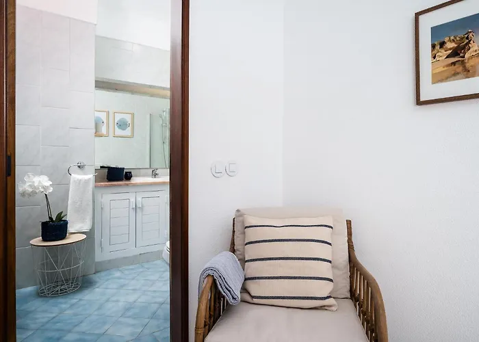 3-bed Clifftop House - Pool, Private Garden, Rooftop & Paddle Boards Villa Porches (Algarve)