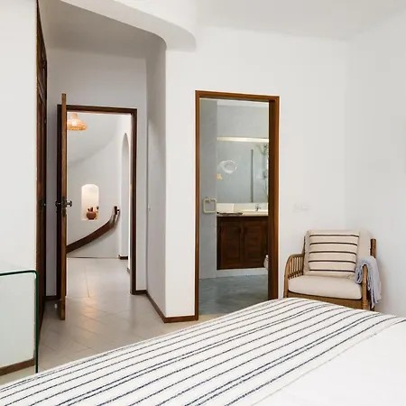 Villa Clifftop Azul - 3br, Beachside, Pool, Ac