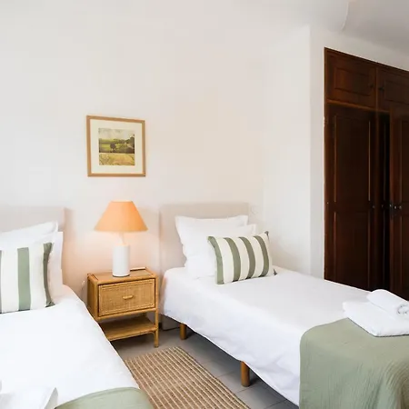 Clifftop Azul - 3br, Beachside, Pool, Ac Βίλα *